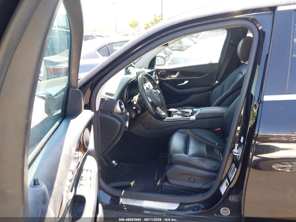 2016 MERCEDES-BENZ GLC 300 GLC300 — I5