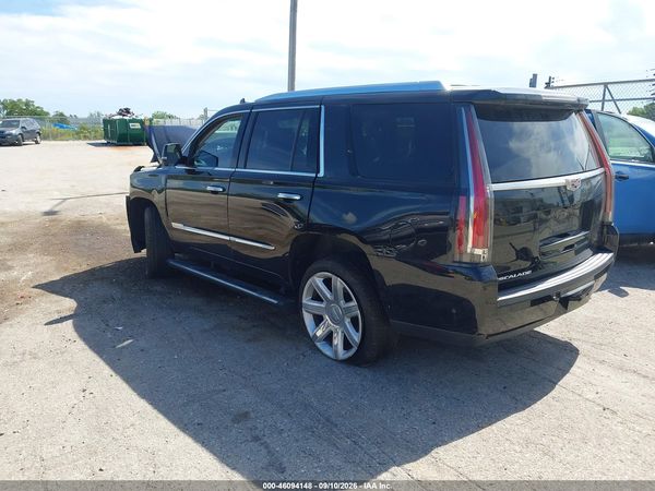 2018 CADILLAC ESCALADE PREMIUM LUXURY — I3