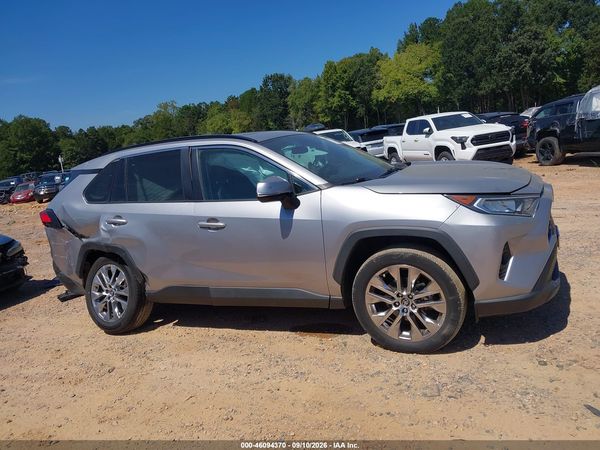 2020 TOYOTA RAV4 XLE PREMIUM — I116