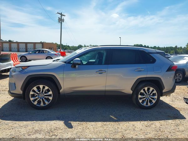 2020 TOYOTA RAV4 XLE PREMIUM — I117