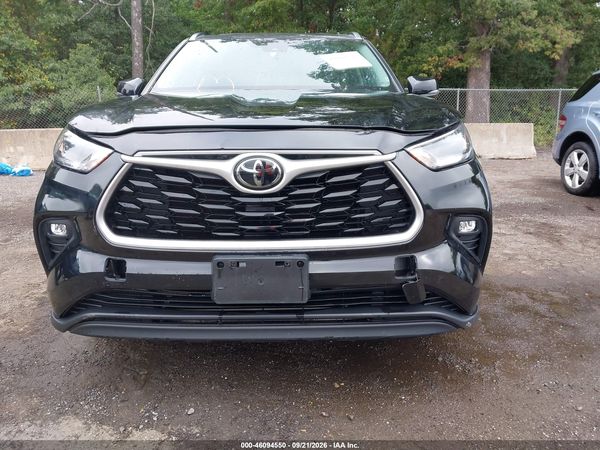 2021 TOYOTA HIGHLANDER XLE — I115