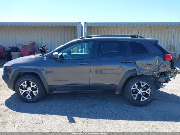 2016 JEEP CHEROKEE TRAILHAWK — I117