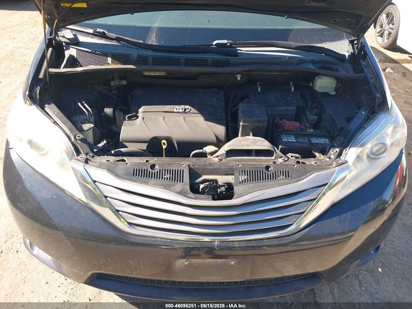 2015 TOYOTA SIENNA XLE 8 PASSENGER