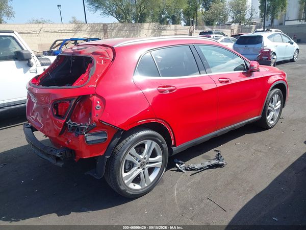 2020 MERCEDES-BENZ GLA 250 — I4