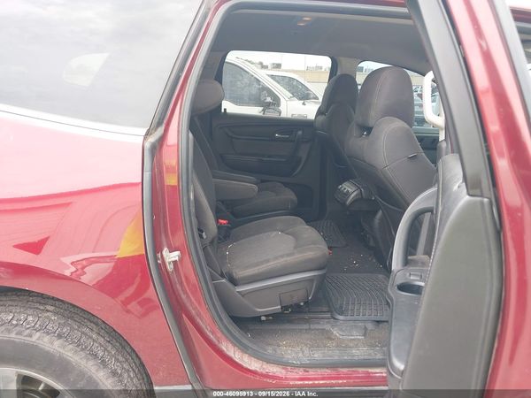 2015 CHEVROLET TRAVERSE LT — I8