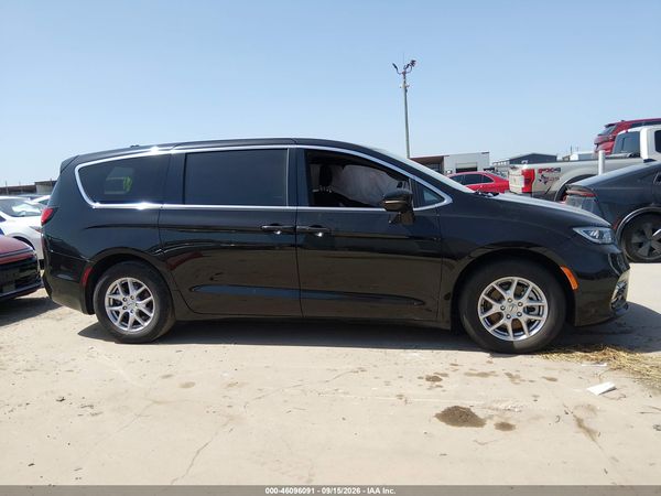 2024 CHRYSLER PACIFICA TOURING — I116