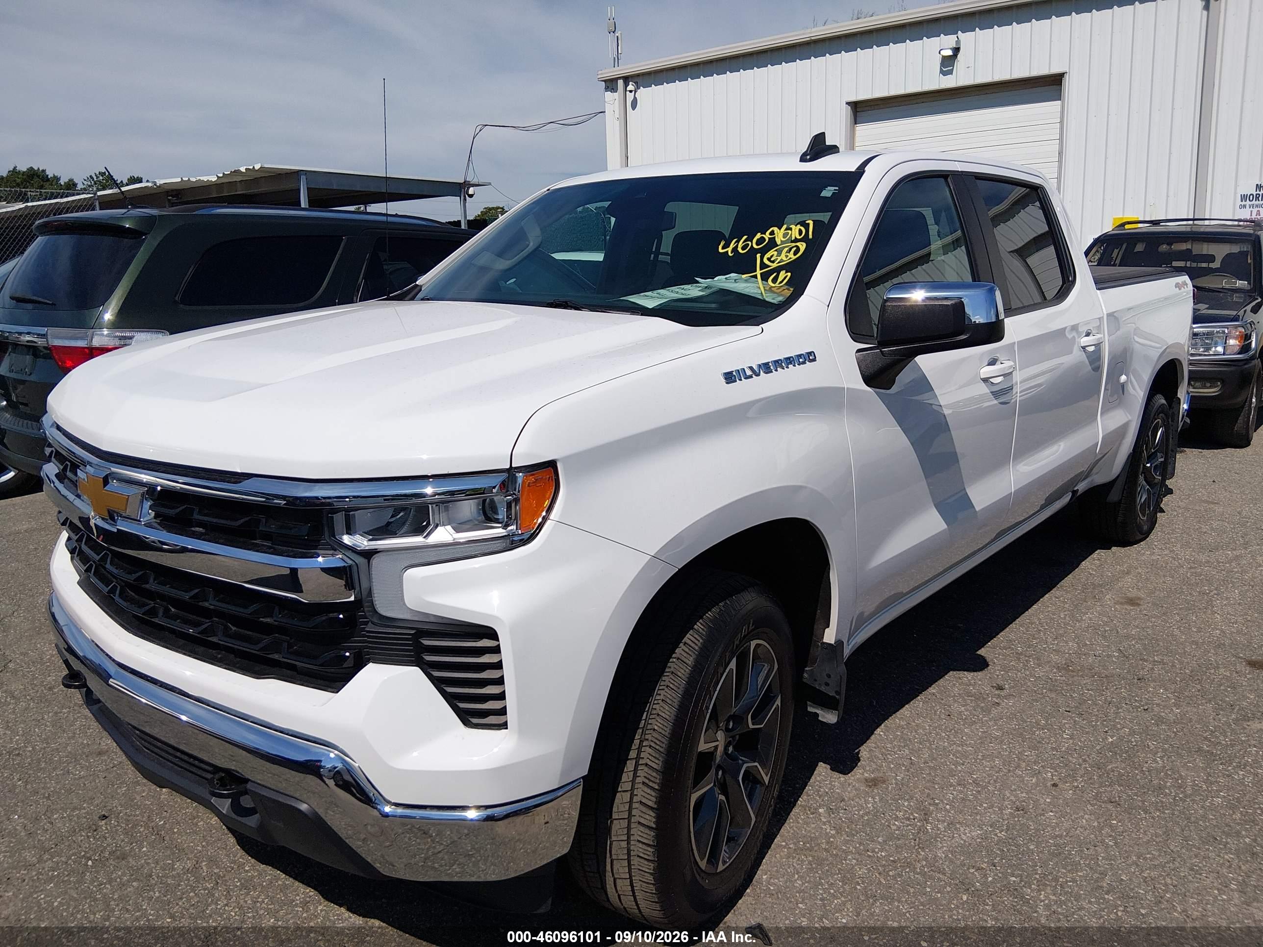 2023 CHEVROLET SILVERADO 1500 4WD  STANDARD BED LT — I2