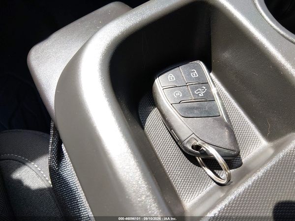 2023 CHEVROLET SILVERADO 1500 4WD  STANDARD BED LT — I11