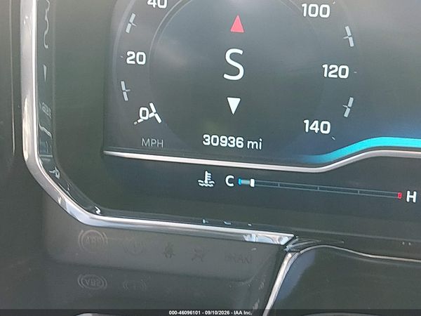 2023 CHEVROLET SILVERADO 1500 4WD  STANDARD BED LT — I118
