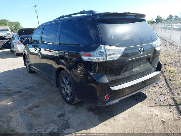 2012 TOYOTA SIENNA SE 8 PASSENGER — I3