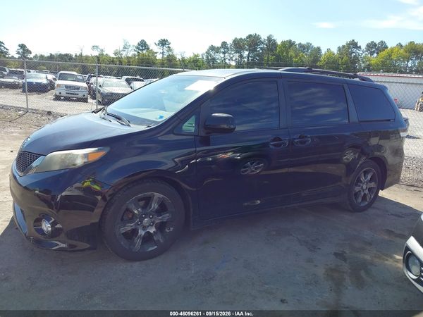 2012 TOYOTA SIENNA SE 8 PASSENGER — I117