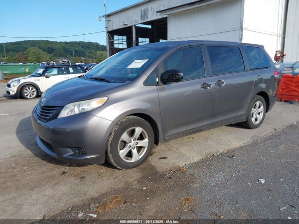 2014 TOYOTA SIENNA — I2