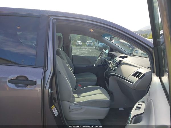2014 TOYOTA SIENNA L V6 7 PASSENGER — I5