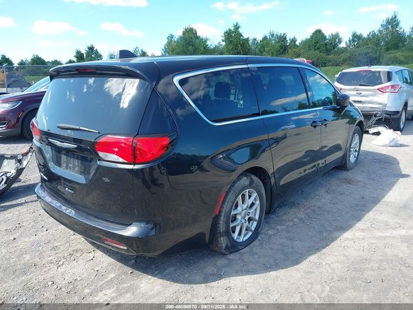 2022 CHRYSLER VOYAGER LX — I4