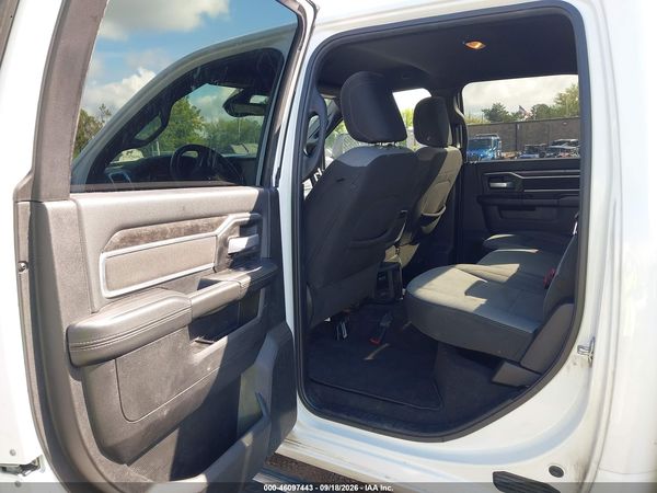 2024 RAM 3500 BIG HORN  4X4 8' BOX — I7