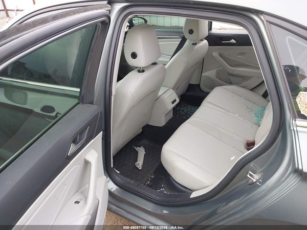 2019 VOLKSWAGEN JETTA 1.4T SEL — I8