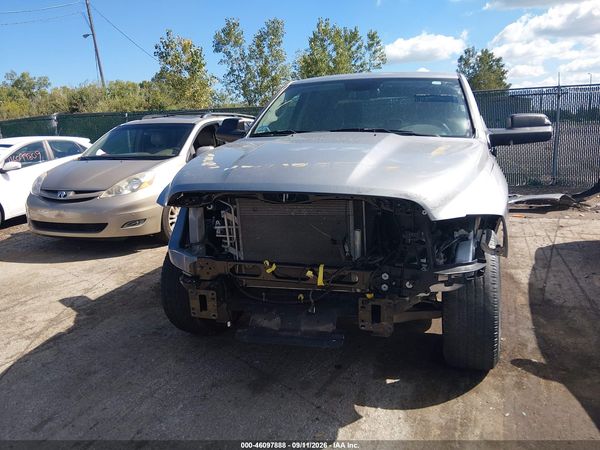 2022 RAM 1500 CLASSIC SLT  4X2 5'7 BOX