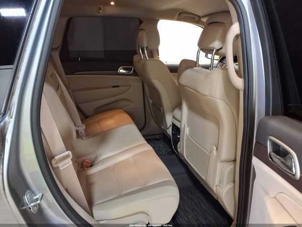 2017 JEEP GRAND CHEROKEE LAREDO 4X4 — I8