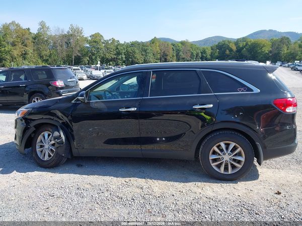 2016 KIA SORENTO 2.4L LX — I117