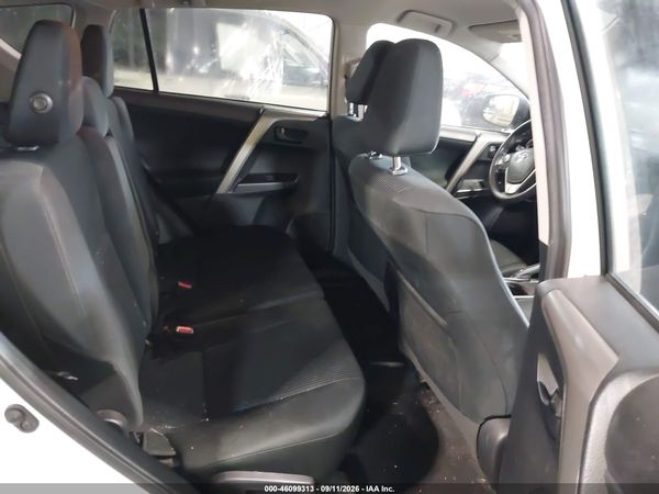 2018 TOYOTA RAV4 LE — I8