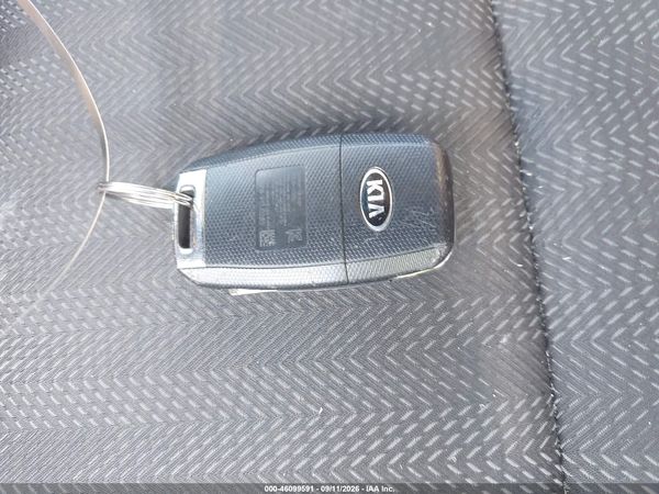 2017 KIA SPORTAGE LX — I11