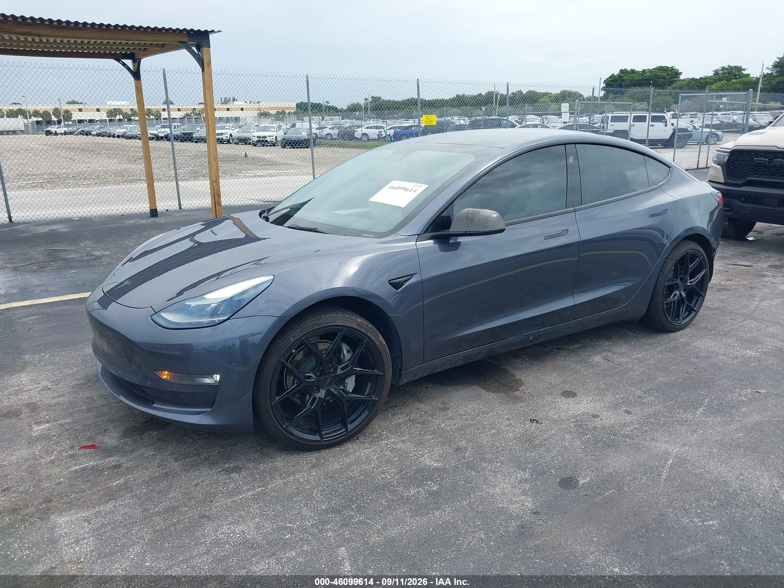 2022 TESLA MODEL 3 — I2