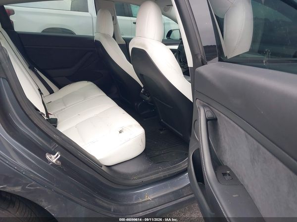2022 TESLA MODEL 3 — I8
