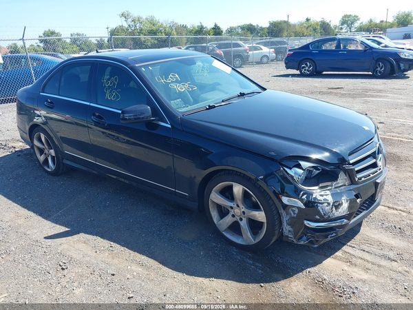 2014 MERCEDES-BENZ C 250 SPORT — I1