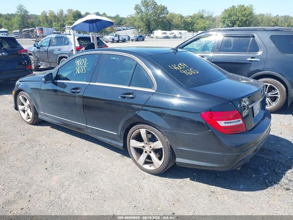 2014 MERCEDES-BENZ C 250 SPORT — I3