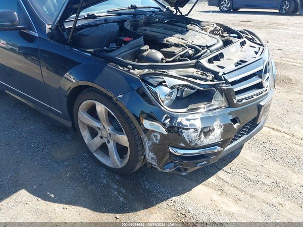 2014 MERCEDES-BENZ C 250 SPORT — I152