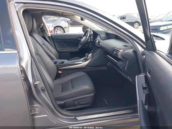 2019 LEXUS IS 300 — I5