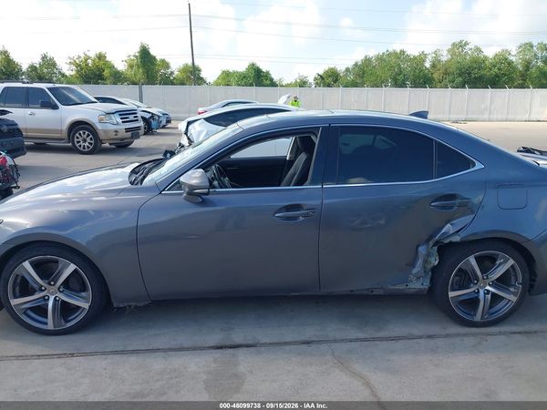 2019 LEXUS IS 300 — I117