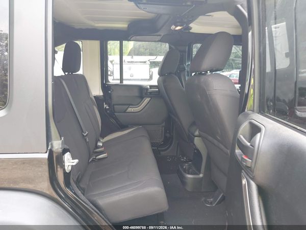 2017 JEEP WRANGLER UNLIMITED SPORT 4X4 — I8