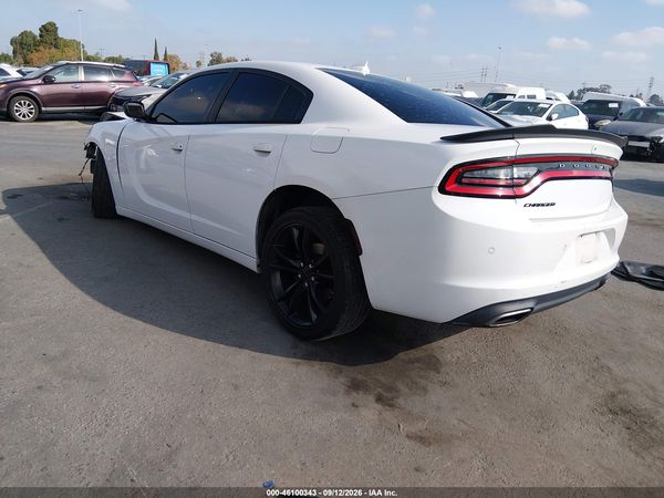 2016 DODGE CHARGER SXT — I3