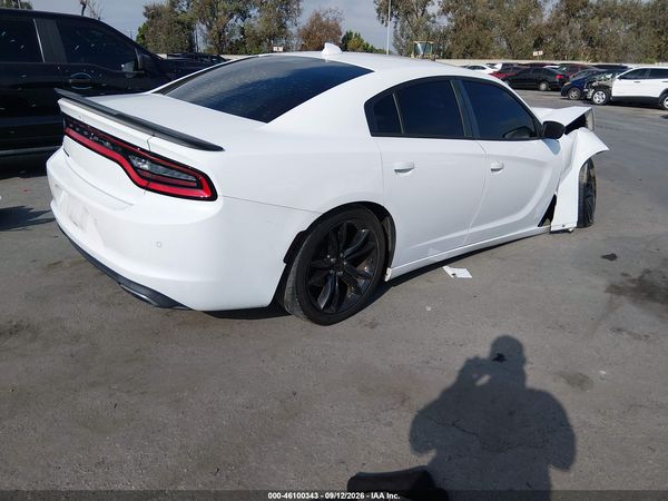 2016 DODGE CHARGER SXT — I4