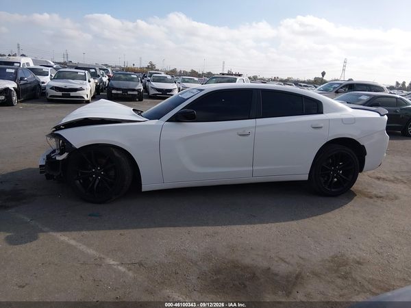 2016 DODGE CHARGER SXT — I117