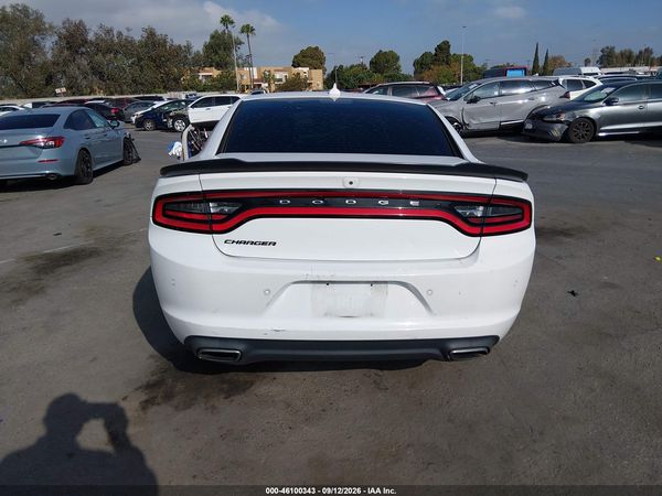 2016 DODGE CHARGER SXT — I119