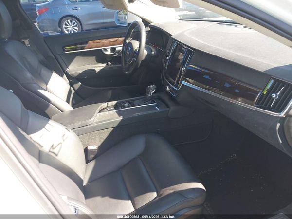 2017 VOLVO S90 T5 MOMENTUM — I5