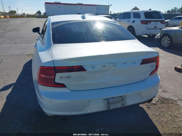 2017 VOLVO S90 T5 MOMENTUM — I119