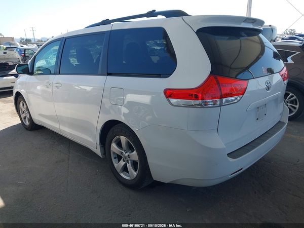 2012 TOYOTA SIENNA LE V6 8 PASSENGER — I3