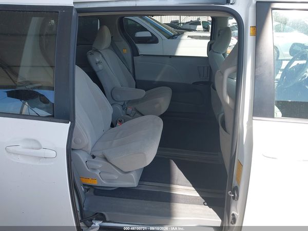 2012 TOYOTA SIENNA LE V6 8 PASSENGER — I8