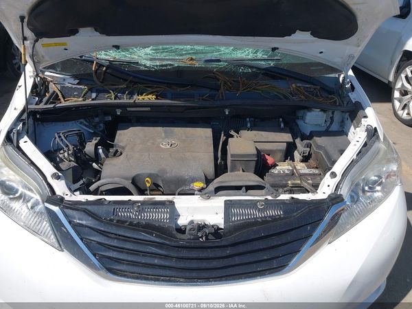 2012 TOYOTA SIENNA LE V6 8 PASSENGER — I10