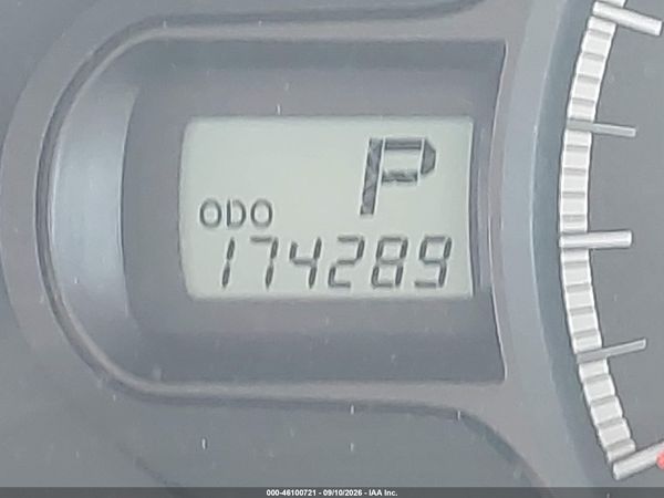 2012 TOYOTA SIENNA LE V6 8 PASSENGER — I118