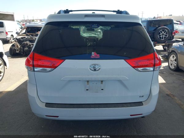 2012 TOYOTA SIENNA LE V6 8 PASSENGER — I119
