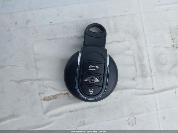 2015 MINI HARDTOP COOPER S — I11