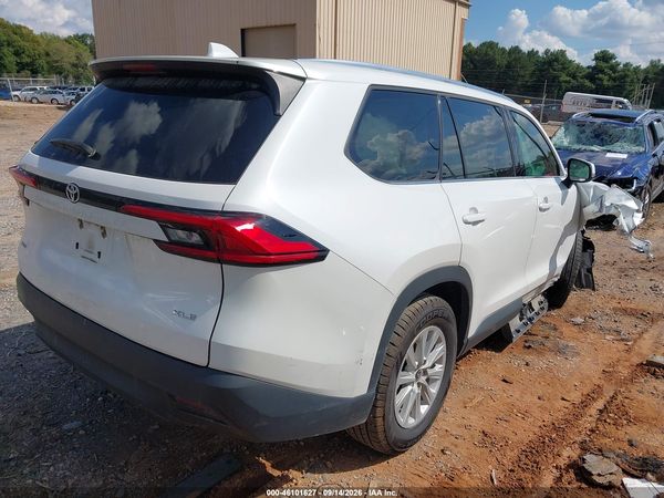 2024 TOYOTA GRAND HIGHLANDER XLE — I4