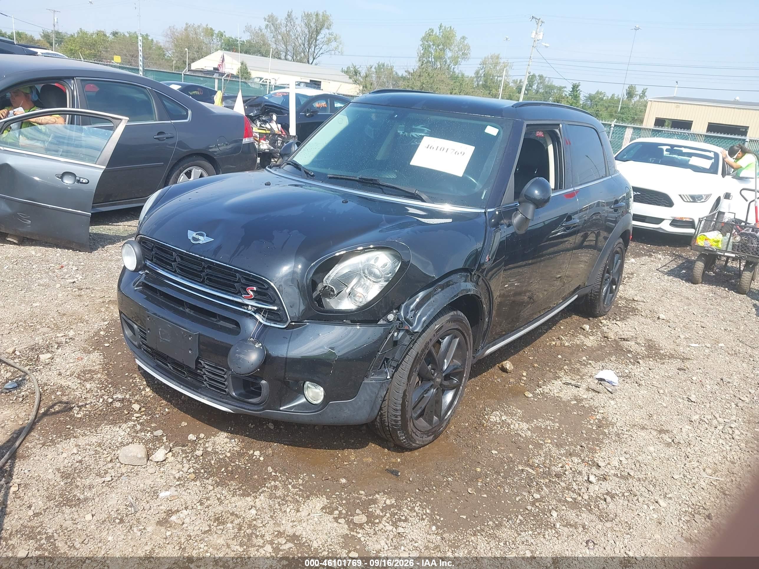 2015 MINI COUNTRYMAN COOPER S — I2