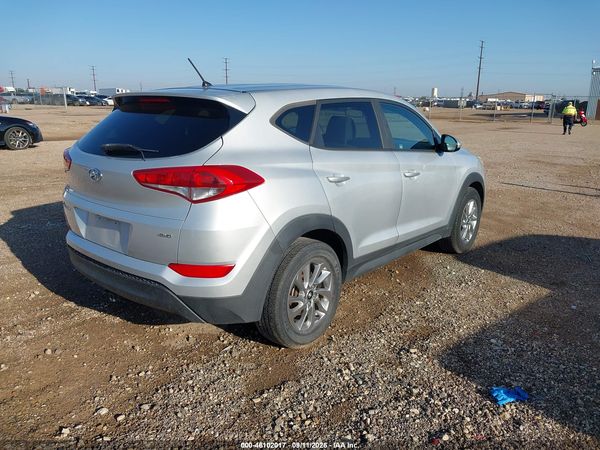 2018 HYUNDAI TUCSON SE — I4