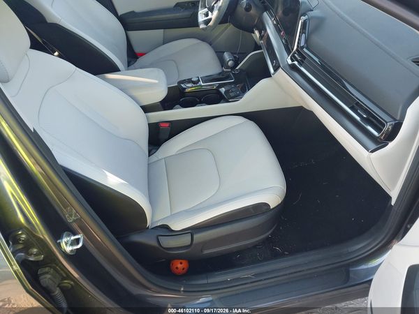 2024 KIA SPORTAGE EX — I5