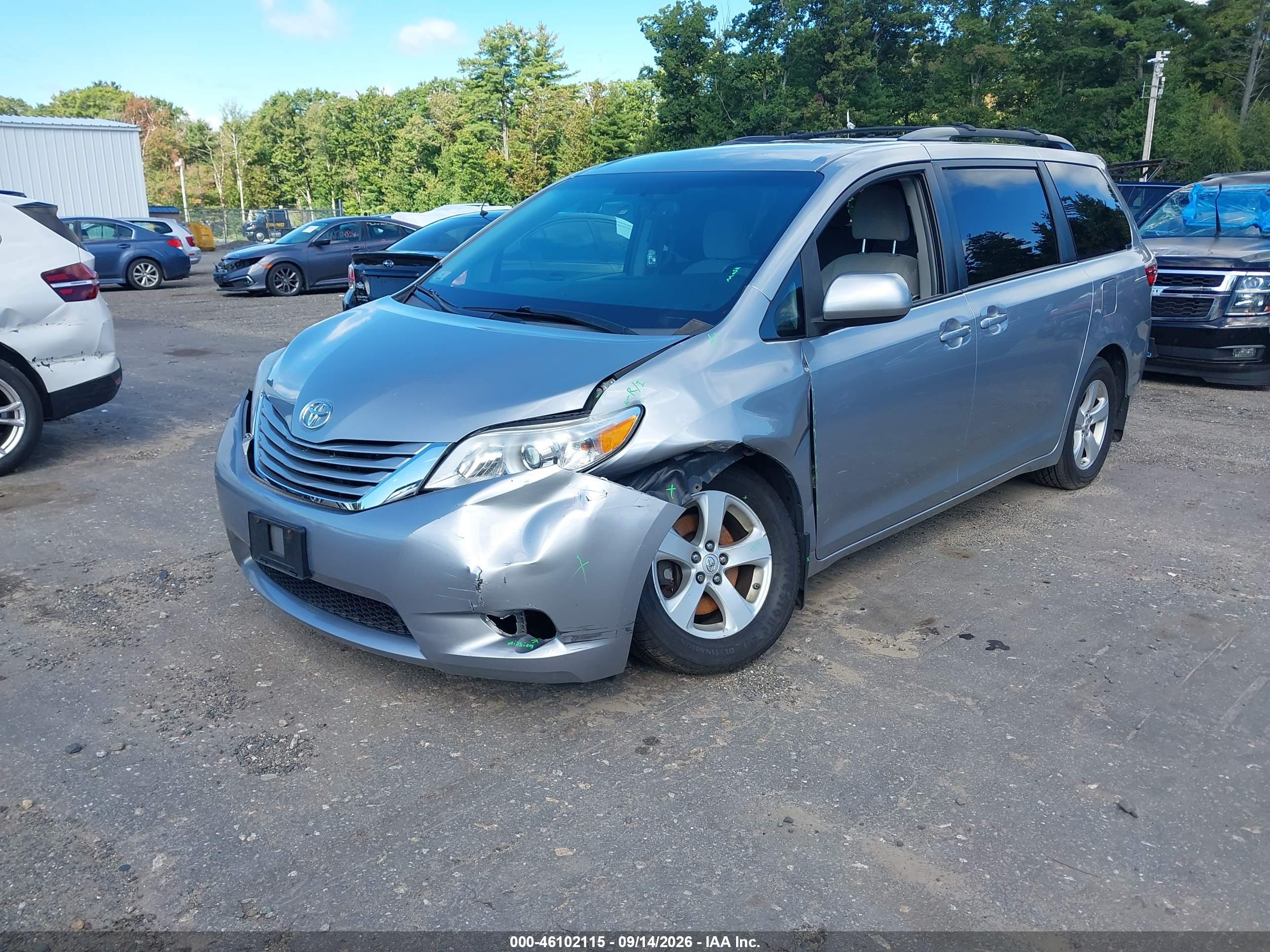2017 TOYOTA SIENNA LE 8 PASSENGER — I2